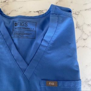 FIGS blue scrub set
